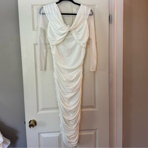 Club London Elegant White Off-Shoulder Dress